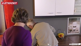 Nadržaná Nemecká Babička Sa Naplní Tvrdým Kohútom V Tomto Divokom Pov Videu
